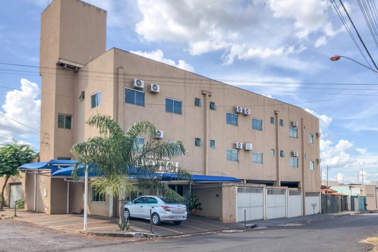 OYO Hotel Gralha Azul Itumbiara Exterior foto